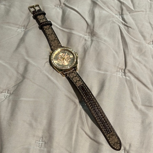 Coach Watch - Picture 1 of 1